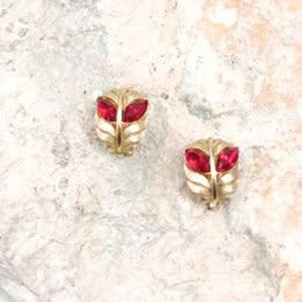 Vintage Lisner Clip On Earrings Red Gold Tone Leaf Rhinestone Mid Century